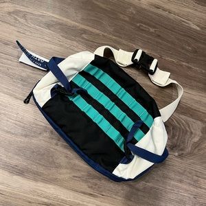 NWT🖤 Oath Unisex Crossbody Belt Bag